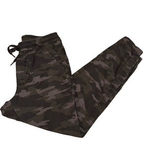 Athleta Camo Farallon Jogger Size 4